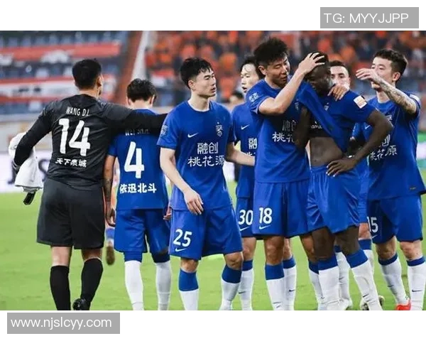 足球明星是否已经抵达武汉引发球迷热议与期待